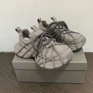 Zapatos Deportivos de Diseño 2026, Alta Calidad, Populares, en Oferta, Tendencia de Moda, Estilo para Caminar, Negros, Transpirables, Antideslizantes para Mujer - Product Image 4