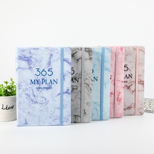 Journal quotidien personnalisé <span class=keywords><strong>2022</strong></span> <span class=keywords><strong>2023</strong></span> A5 planificateur de calendrier d'affaires de 365 jours - Product Image 1