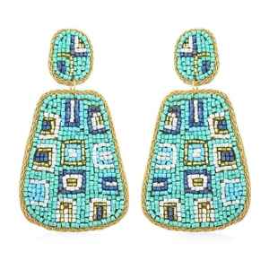 Pendientes de corazón bordados hechos a mano, pendientes de fiesta con cuentas multicolores para mujer, perfectos para el verano - Product Image 1