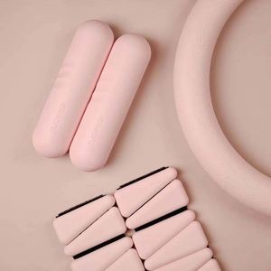 Haltères en fonte rose et caoutchouc avec anneau de Pilates et blocs en mousse pour entraînement à domicile - Unisexe, antidérapants, portables, design ergonomique - Product Image 1