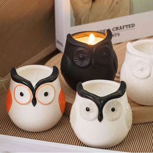 Pot de bougie parfumée en forme de hibou mignon de taille avec logo personnalisé, pot vide de récipients en céramique pour la fabrication - Product Image 1