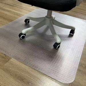 حصيرة كرسي شفافة قياسية من البولي فينيل كلوريد مقاومة للماء والزيت لحماية الأرضيات - Product Image 2