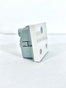 高品質南アフリカ規格3穴電源コンセント - 45*45mm、16A 250V、工場直販卸売 - Product Image 3