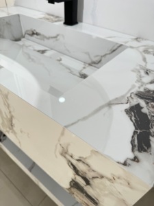 Meuble-lavabo de salle de bain mural moderne tendance 2024 en pierre frittée avec vasque simple et miroir intelligent - Product Image 3