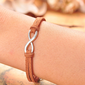 Fabricant fait à la main argent or <span class=keywords><strong>signe</strong></span> de l'<span class=keywords><strong>infini</strong></span> <span class=keywords><strong>bracelet</strong></span> à breloques en cuir suédé cordon de corde <span class=keywords><strong>bracelet</strong></span> à breloques <span class=keywords><strong>infini</strong></span> pour femmes - Product Image 3