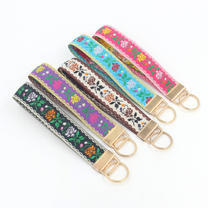 พวงกุญแจแบบโบฮีเมียน สายคล้องสไตล์ชาติพันธุ์ ลายดอกไม้หลากสีสัน สายคล้องข้อมือสำหรับกุญแจ ที่ใส่กุญแจรถสำหรับผู้หญิง - Product Image 6