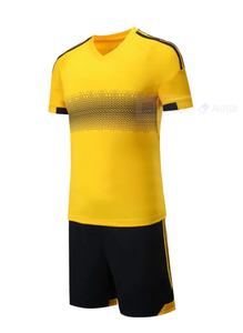 カスタムサッカーユニフォームセットデザイン、高品質サッカーユニフォーム、ロゴ入りフル昇華プリントでパーソナライズ。 - Product Image 5