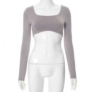 T-Shirt Top corta da <span class=keywords><strong>donna</strong></span> Slim da <span class=keywords><strong>donna</strong></span> a maniche lunghe alla moda all'ingrosso 2024 - Product Image 4