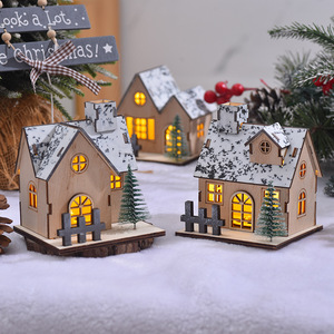 CJH cabina luminosa LED in legno ornamento di natale inciso natale decorazione del Desktop intagliato ornamento della casa per le festività natalizie - Product Image 1