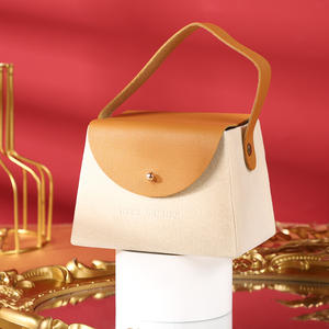 Offre spéciale, boîte de mariage trapézoïdale floquée avec logo personnalisé, boîte à bonbons, boîte à cadeau de luxe en velours avec poignée - Product Image 2