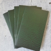 Service d'impression de brochures personnalisées à bas prix avec reliure agrafée et papier offset, tailles et couleurs personnalisées
