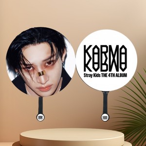 Kpop StrayKids <span class=keywords><strong>KARMA</strong></span> 4TH Album PVC Mini Fan Bangchan Hyunjin Felix Han Fashion World Tour Fanmeeting Handheld Fan Artículos de verano - Product Image 2