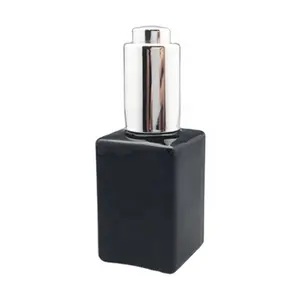 高品质的银色泵盖与 14毫升方形精油黑色化妆品玻璃滴管瓶包装的血清和精华