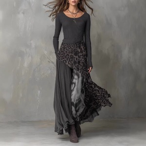 Nuovo <span class=keywords><strong>Abito</strong></span> Lungo <span class=keywords><strong>in</strong></span> <span class=keywords><strong>Maglia</strong></span> a Costine con Stampa Leopardata Effetto Carbone, Strato Superiore a Pieghe Asimmetriche, Stile Boho Casual Elegante, Collezione Primavera 2026 - Vendita all'Ingrosso - Product Image 1