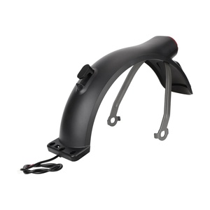 ชุดบังโคลนหลัง MI 6 Lite พร้อมไฟท้ายแบบมีตะขอ ชุดขายึดโลหะ ชุดไฟเตือนความปลอดภัย ชุดป้องกันบังโคลน - Product Image 4