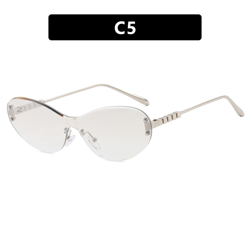 S067-C5-gradual white