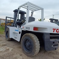 Montacargas Usado TCM FD100 de 10 Toneladas con Desplazador Lateral Hidráulico, Neumáticos Sólidos, Interfaz de Control Humanizada, Motor Diésel de Dos Etapas