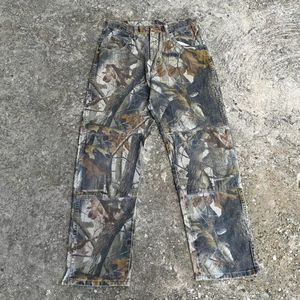 LARSUR Custom Denim Factory Tree Full Printed Camo Straight Jeans Hombres Baggy Loose Camouflage Denim Pants para hombres Streetwear - Product Image 1