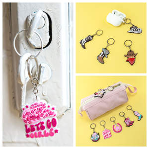 Porte-clés en PVC 2D Wild Cowgirl en gros, motifs de bottes de cowboy, accessoires de porte-clés personnalisés pour sacs, voitures, cadeaux en vrac - Product Image 3