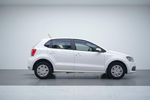 Volkswagen <span class=keywords><strong>Polo</strong></span> <span class=keywords><strong>2018</strong></span> 1.5L Automatica Base Comfort |   Prima registrazione: dicembre 2019 |   Bianco |   Solo 31.700 KM |   Auto Usata in Ottime Condizioni - Product Image 4