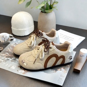 Nuove Scarpe <span class=keywords><strong>da</strong></span> <span class=keywords><strong>Donna</strong></span> 2026 di Tendenza: Sneakers in Camoscio Ricamate, Design Retrò, Scarpe Casual Basse per Uso Quotidiano - Product Image 1