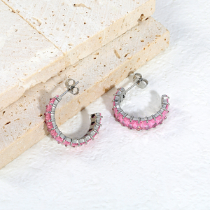 Pendientes de Aro en Forma de C de Acero Inoxidable con Oro de 18K y Circonita Cúbica Rosa Baguette, Pendientes Huggie de Cristal Brillante de Medio Círculo para Mujer, Venta al por Mayor - Product Image 4