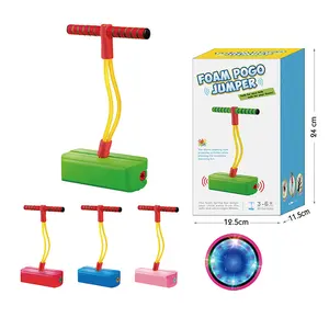 Ngoài trời trong nhà thể thao hoạt động Đồ chơi phát triển cao nhảy đồ chơi với BB âm thanh LED bọt POGO Jumper cho trẻ em