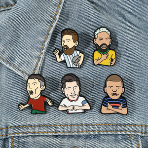 Broche en émail personnalisée style <span class=keywords><strong>maillot</strong></span> de football, badge de supporter pour sac à dos, vêtements <span class=keywords><strong>et</strong></span> accessoires de bijouterie - Vente en gros - Product Image 1