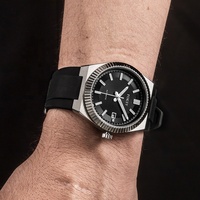 Montres de luxe pour hommes, design et logo personnalisés OEM, mouvement mécanique, boîtier en acier inoxydable, bracelet en silicone