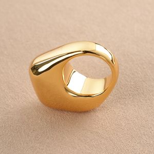 Mode Premium <span class=keywords><strong>Gold</strong></span> Chunky Baggy <span class=keywords><strong>Ring</strong></span> Glänzender 24 Karat vergoldeter Messing <span class=keywords><strong>ring</strong></span> Damen schmuck - Product Image 3