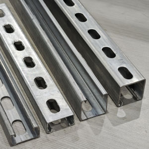 Profilé Unistrut P1000 série « T » ASTM A570 Grade 33 galvanisé à chaud avec fente de 9/16 po, profilé Unistrut pour câbles de calibre 12 et 14 - Product Image 1
