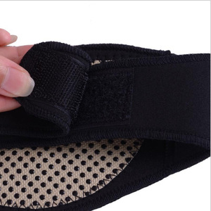 Collarín cervical con imanes grandes y relieve termoconformado para soporte del cuello, negro HJ001 - Product Image 1