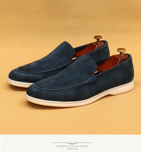 S0017X Nuove Scarpe da Uomo in Pelle Morbida, Suola Morbida, Resistenti all'Usura, Slip-on per Affari, Relax e Tempo Libero - Product Image 1