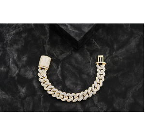 Bracelet élégant en diamant de laboratoire VVS, coupe ronde brillante, style cubain, bijou de luxe, accessoire de déclaration - Product Image 1