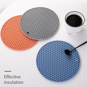 Tapis <span class=keywords><strong>de</strong></span> table en silicone haute température en gros, facile à nettoyer, isolant, avec motif nid d'abeille, antidérapant, pour casseroles et ustensiles - Product Image 2