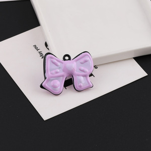 Colgante de aleación de zinc con lazo pintado a mano, accesorio de joyería DIY para bolso, llavero, regalo unisex, colores aleatorios - Product Image 4