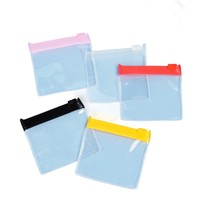 Sac transparent personnalisable en PVC givré à fermeture éclair pour la papeterie, l'emballage de stockage de collier de lunettes de montre en plastique auto-scellant
