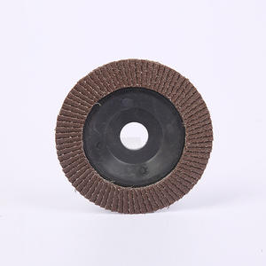 Disques de ponçage et de polissage plats en plastique à lamelles de 5 pouces, calcinés, épaissis et résistants à l'usure, vente directe usine - Product Image 1