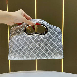 Sac de soirée de luxe 2026 à motif tissé pour femme, sacs fourre-tout de créateur tendance pour femme, sacs à main de luxe haut de gamme, sacs de soirée élégants - Product Image 3