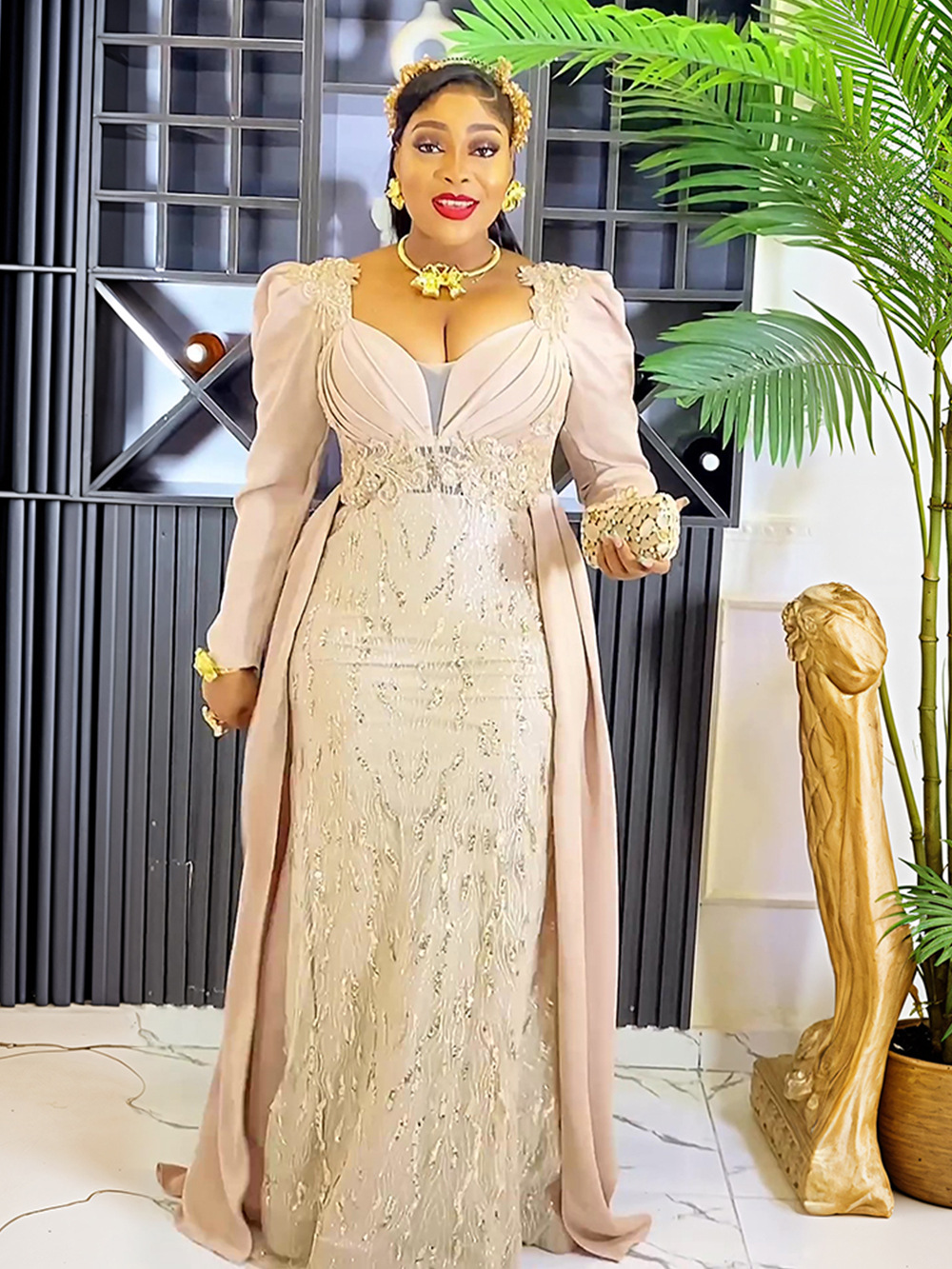 Shop Our Luxury Vintage Dresses For Women's Wedding Party Shop Our Luxury Vintage Dresses For Women's Wedding Party