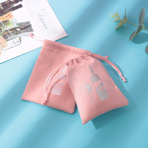 Bolsa de Franela con Cordón, Rectangular Rosa de 7x9cm, para Almacenamiento de Joyas, Bolsa Interior para Regalo con Opción de Impresión de Logotipo - Product Image 1