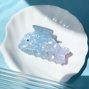 Novo Clipe de Cabelo Artesanal Série Oceano com Design de Tubarão, Estrela-do-mar, Concha, Golfinho e Espinha de Peixe, Azul Degradê, Acessório de Cabelo Casual - Product Image 5
