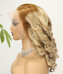 Wig Rambut Asli Pirang Abu dengan Akar Gelap, Lace Front 13x4, Gelombang Longgar, 100% Rambut Brasil, Highlight Pirang 613 - Product Image 3