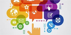Diseño de Interfaz de Aplicación de Mensajería para Dispositivos Móviles con Burbujas de Chat Verdes y Grises en la Pantalla del Teléfono Inteligente - Product Image 3