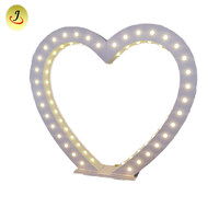 PVC Acrylique En Forme De Coeur LED Décorations De Mariage Toile De Fond Centres De Table Arches Cadre De Fond Décoratif Doré Style Moderne