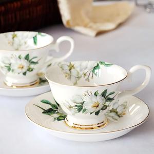 Taza de Té y Platillo de Porcelana Fina con Diseño Floral de <span class=keywords><strong>Magnolia</strong></span>, Estilo Británico con Borde Dorado, Taza de <span class=keywords><strong>Café</strong></span> de Porcelana con Logotipo Personalizado para Regalo de Té de la Tarde - Product Image 4