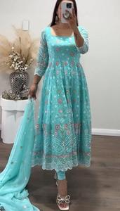 Nuevo vestido de diseñador Ropa de fiesta Look Nuevos colores Faux Georgette con Secuencia de bordado Trabajo con mangas completas a precio mayorista - Product Image 4