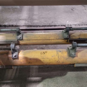 Vis mère et écrou pour support de rouleaux de moulin JS YWZJ-B - Product Image 3