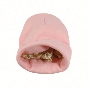 Vente en gros de bonnets unisexe vierges, chauds, tricotés, thermiques, doublés en soie et satin, en acrylique, pour l'hiver, personnalisables - Product Image 2