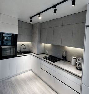 Armoire de cuisine raffinée teintée de gris Armoire en verre dépoli Kitchenette de luxe avec dessus en marbre pour les cuisines de villas haut de gamme - Product Image 1